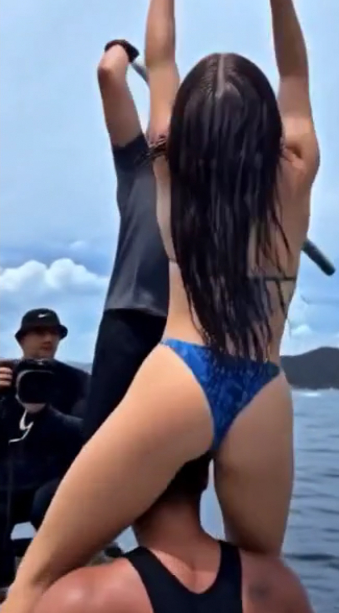 2136_1783255492.jpg