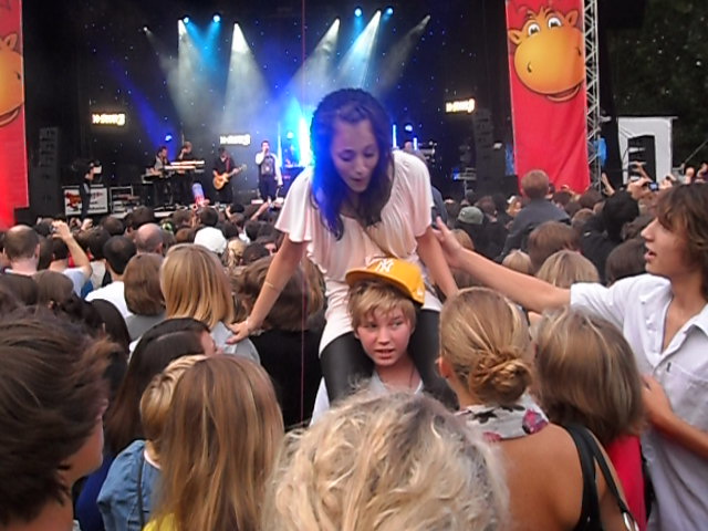2385_1387055640.jpg