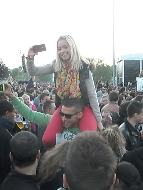 2385_1390132542.jpg