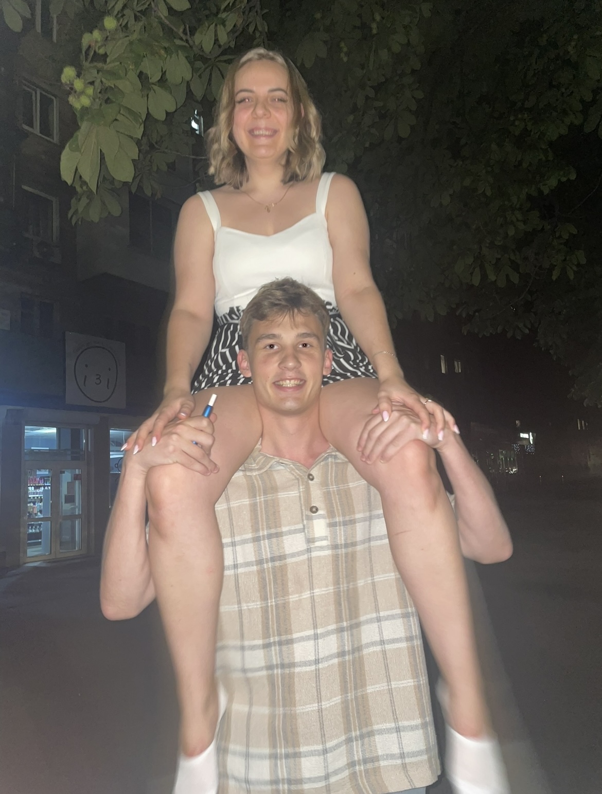 27561_1726354836.jpg
