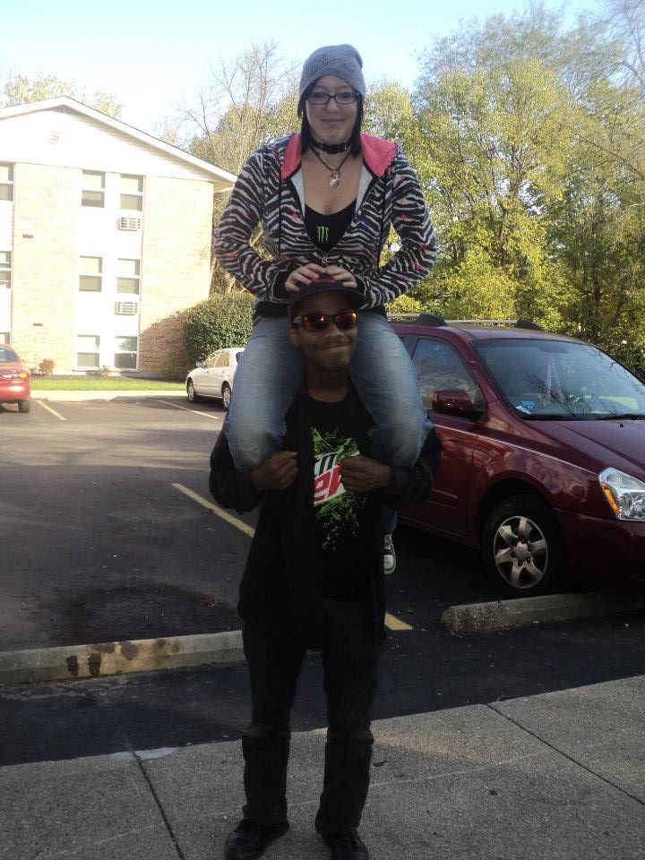 Ultimate shoulder rides / I’m back! And I have stories!