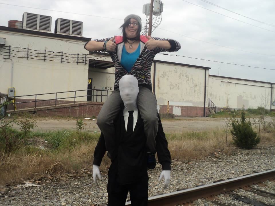 Ultimate shoulder rides / I’m back! And I have stories!