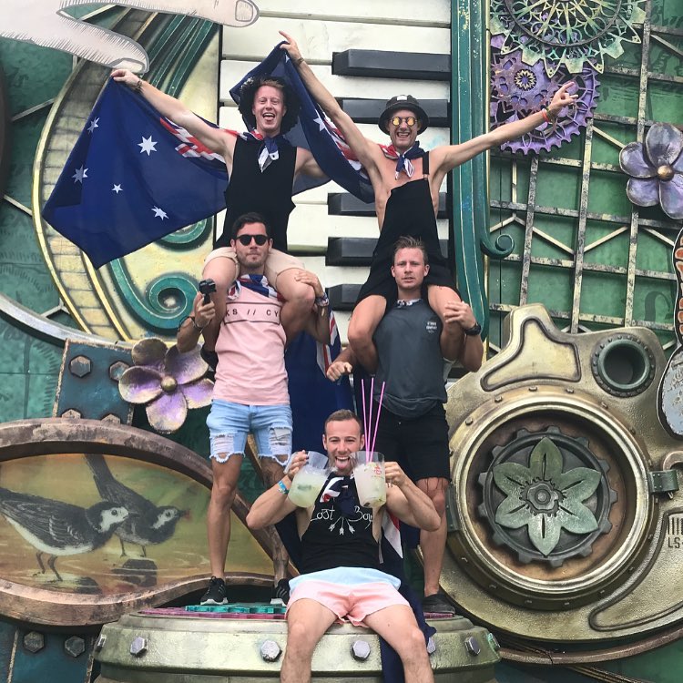 323_1576866929.jpg