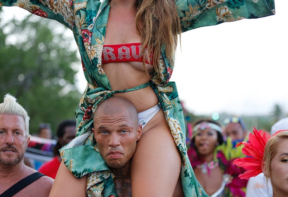 26685_1542404395.jpg