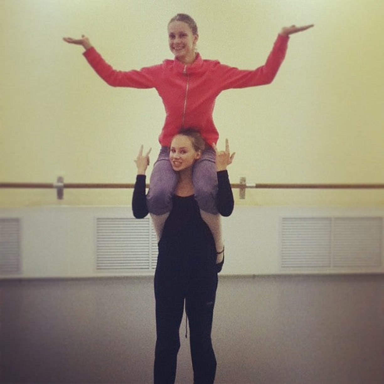 27071_1590070761.jpg